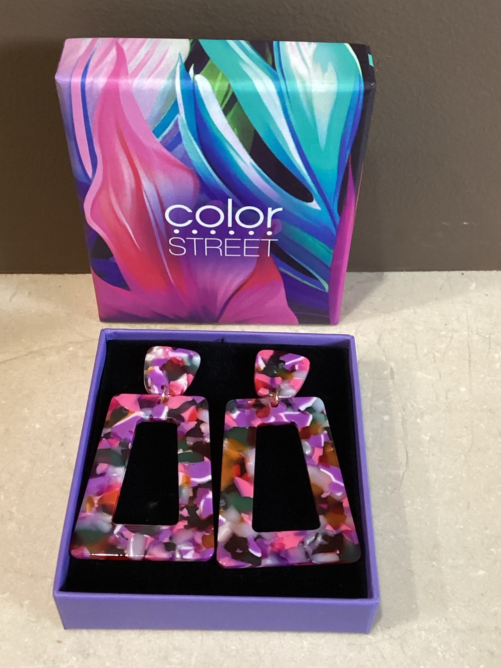 Color Street NWT Hot Tropics Earrings Tortoiseshell Geometric Stud Dangle Drop